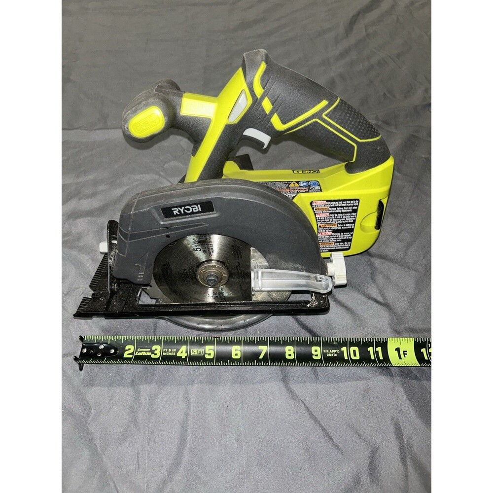 Ryobi 5-1/2 in Cordless Circular Saw Left Blade Battery Wood Cutting Tool